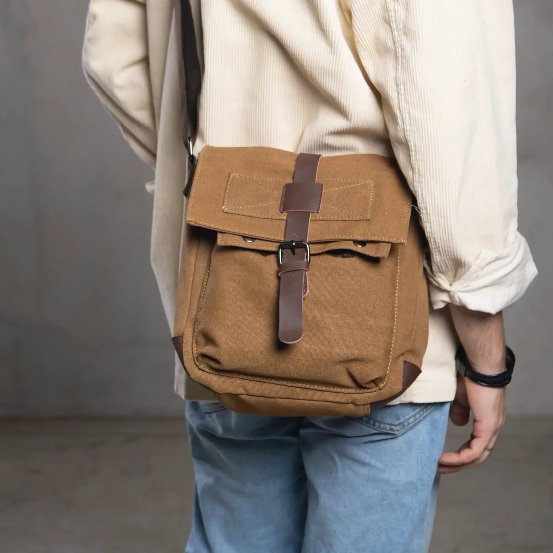 Besace en toile pour homme couleur camel Image