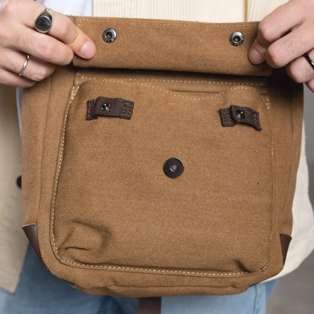 Besace en toile pour homme fermeture clipsable