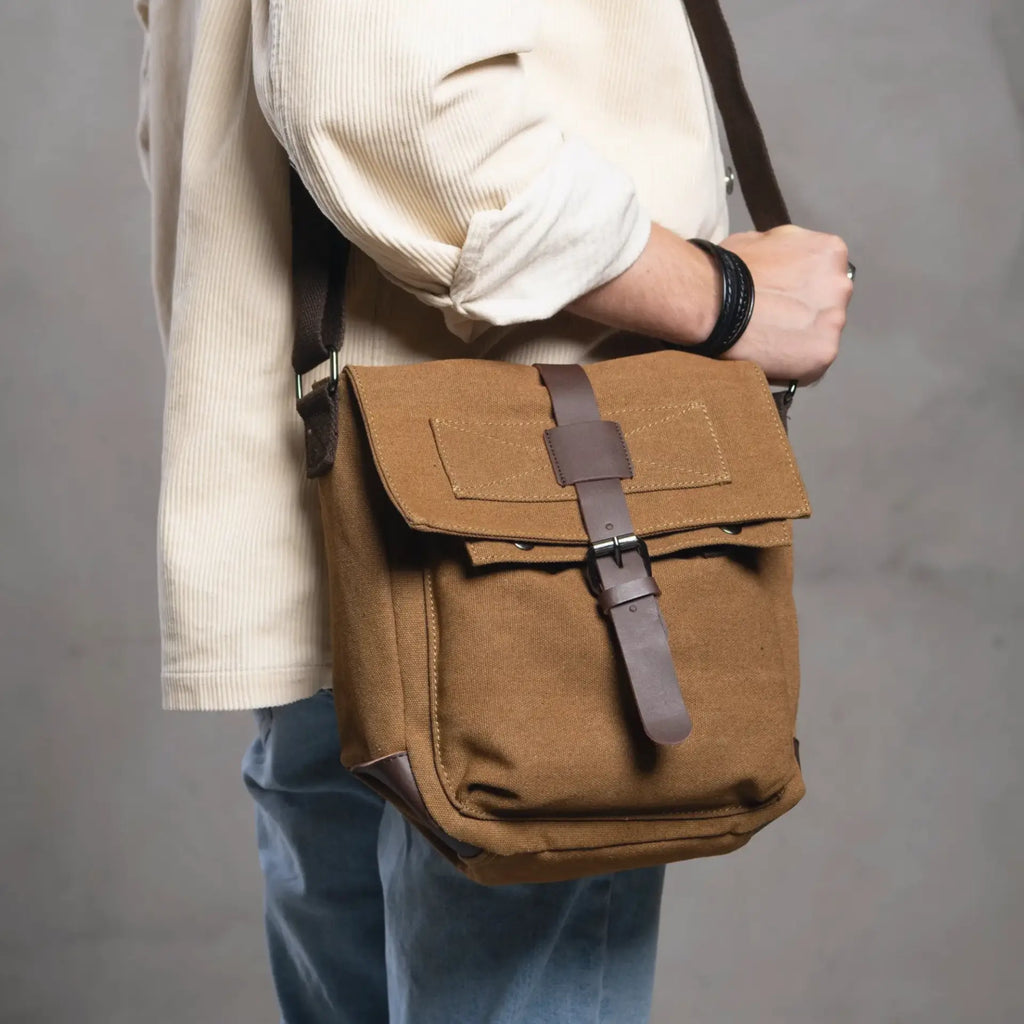 Besace en toile pour homme finition cuir