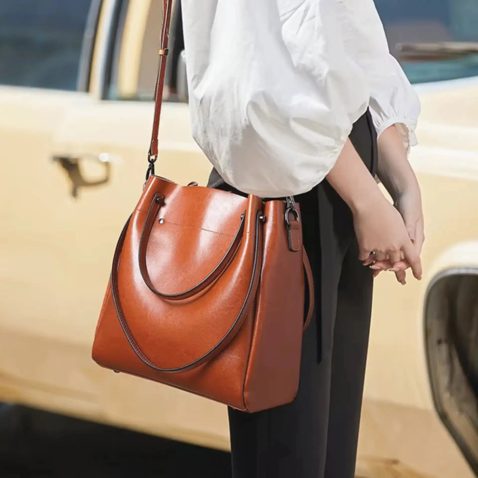 Besace femme en cuir bandoulière Image