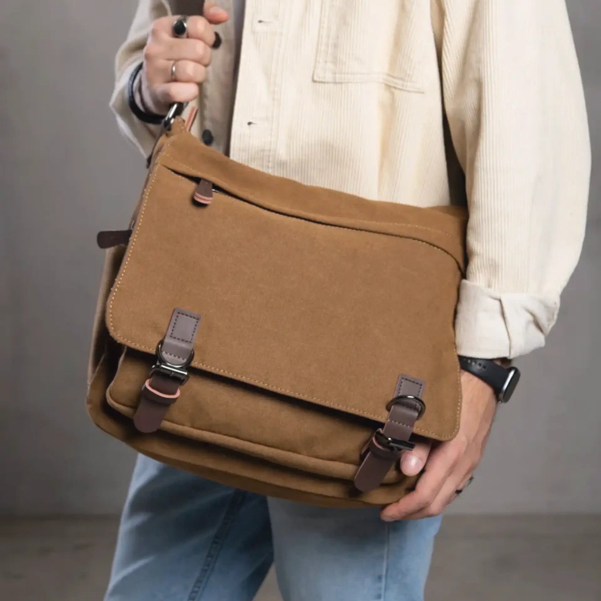 Besace homme bandoulière finition premium Image