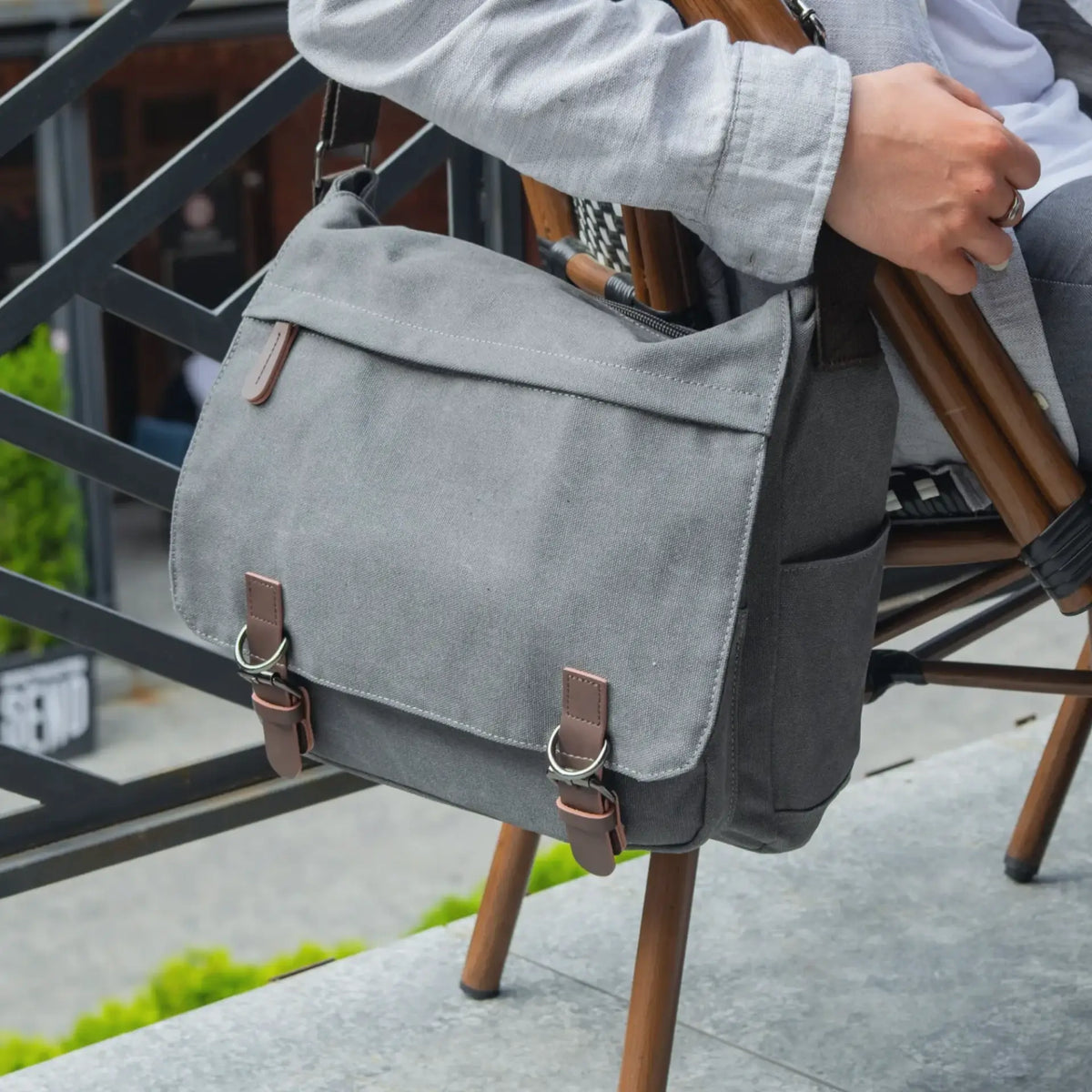 Besace toile homme plusieurs compartiments