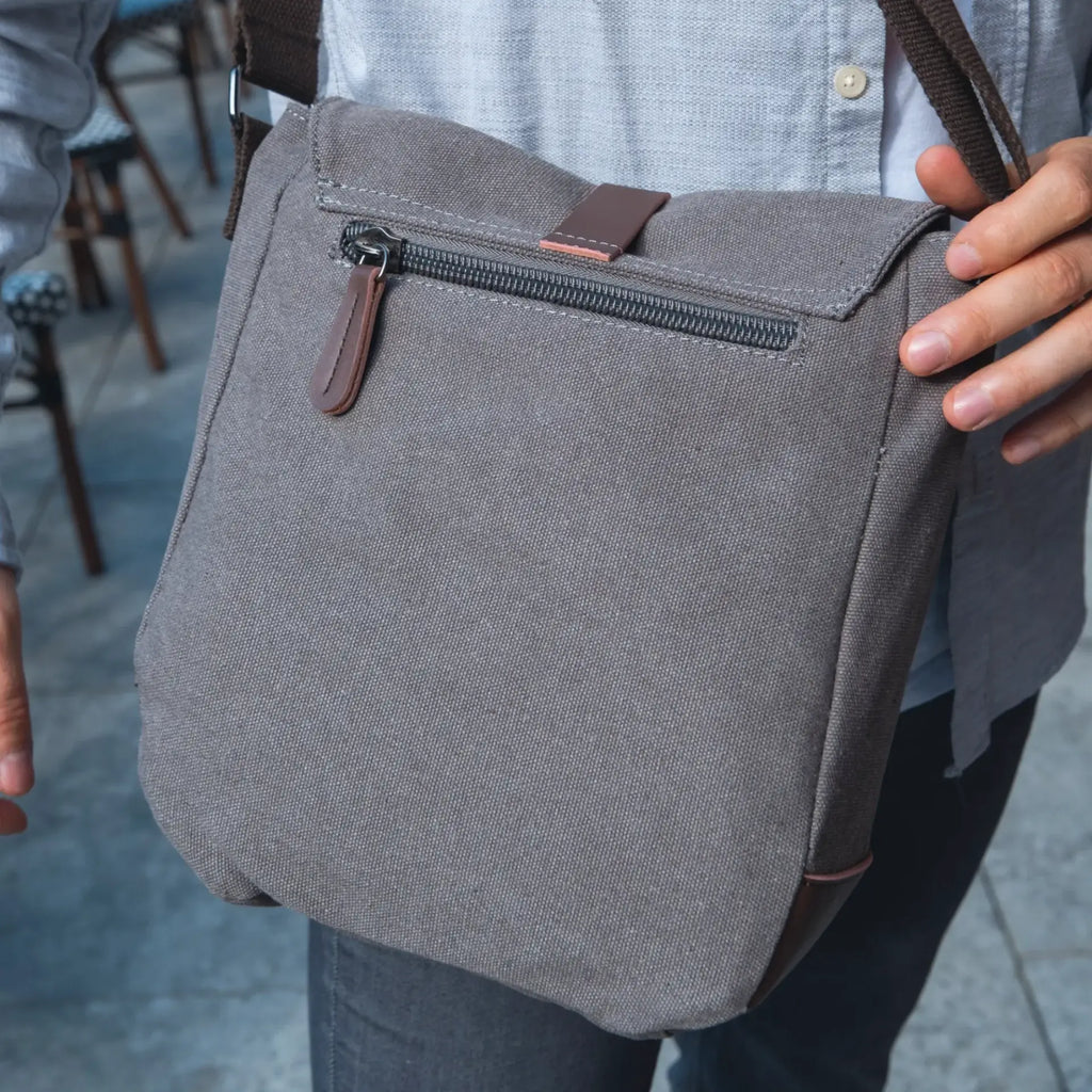 Besace toile pochette zippé