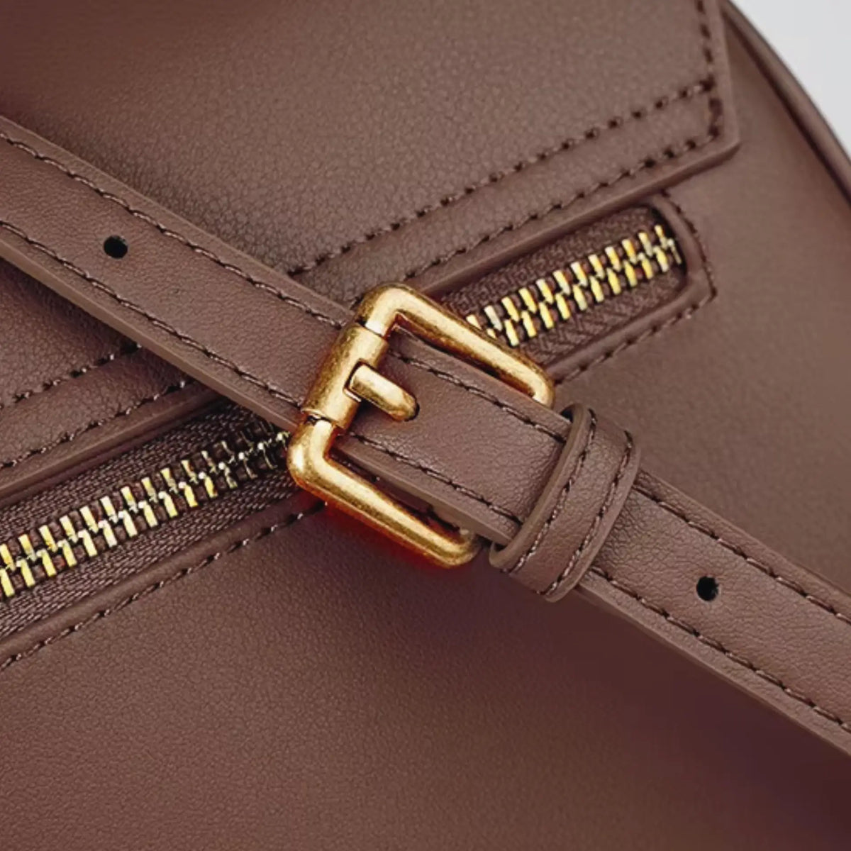 Sac besace en cuir pour femme fermeture zippé doré