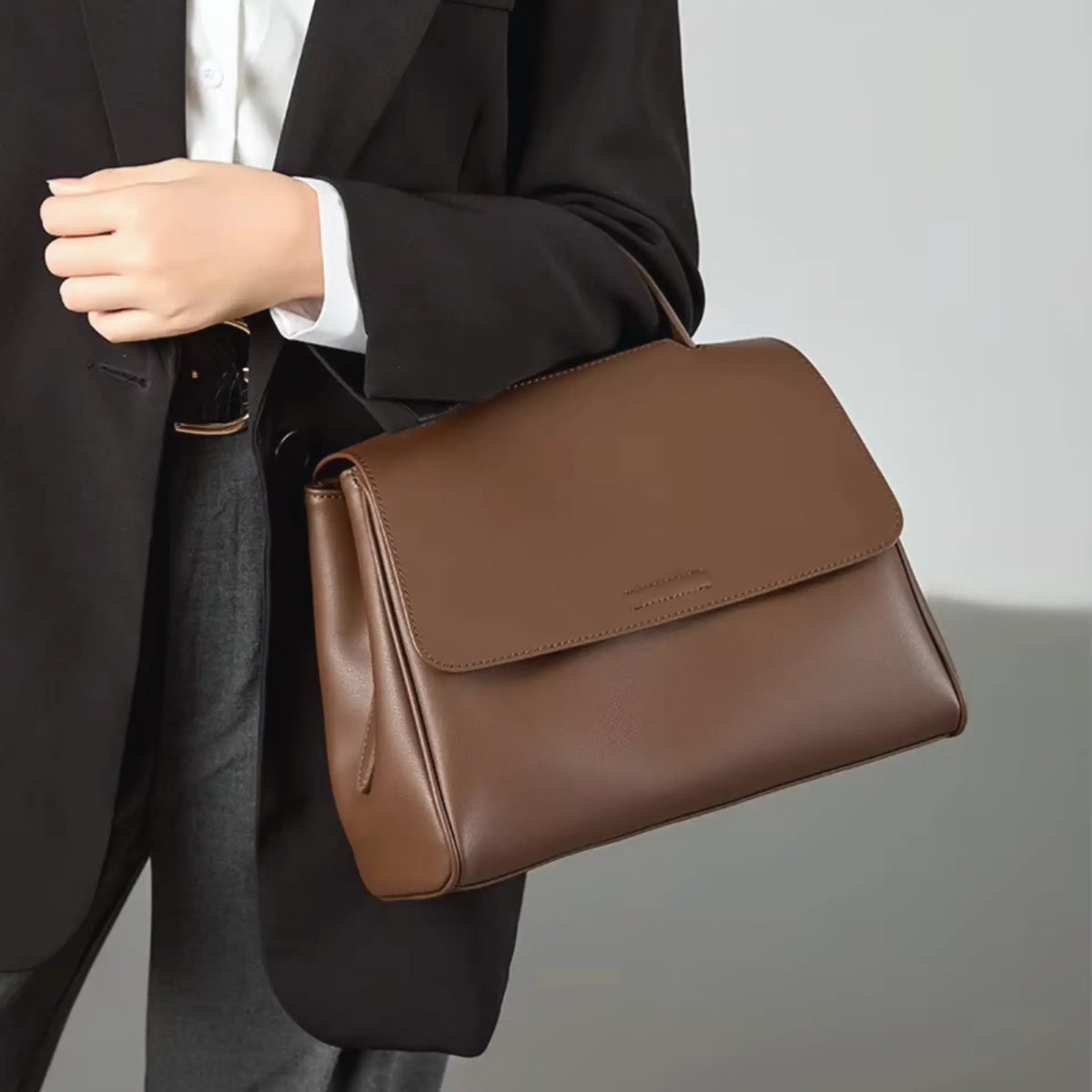 Sac besace en cuir pour femme style sac à main