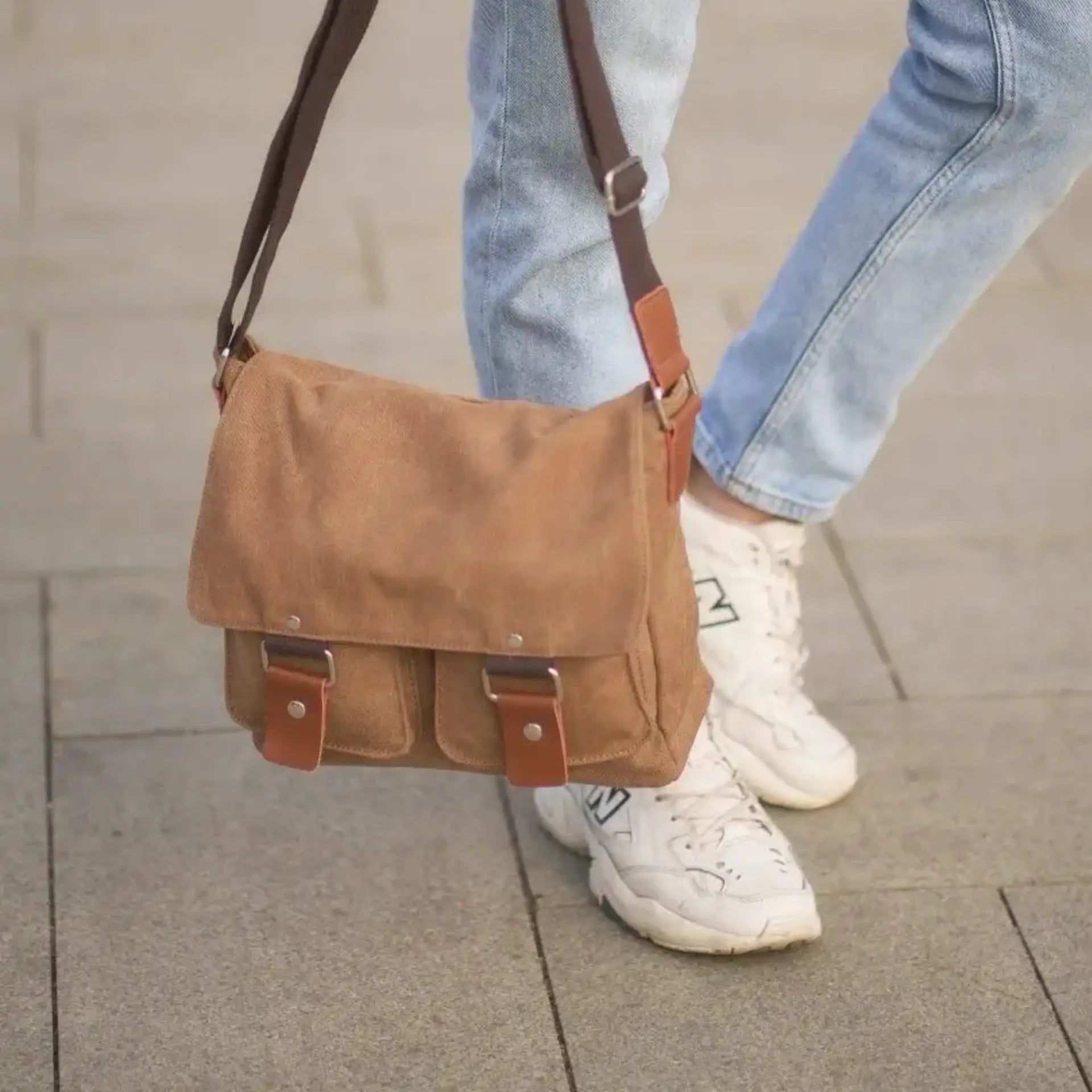 Sac besace marron grande taille Image