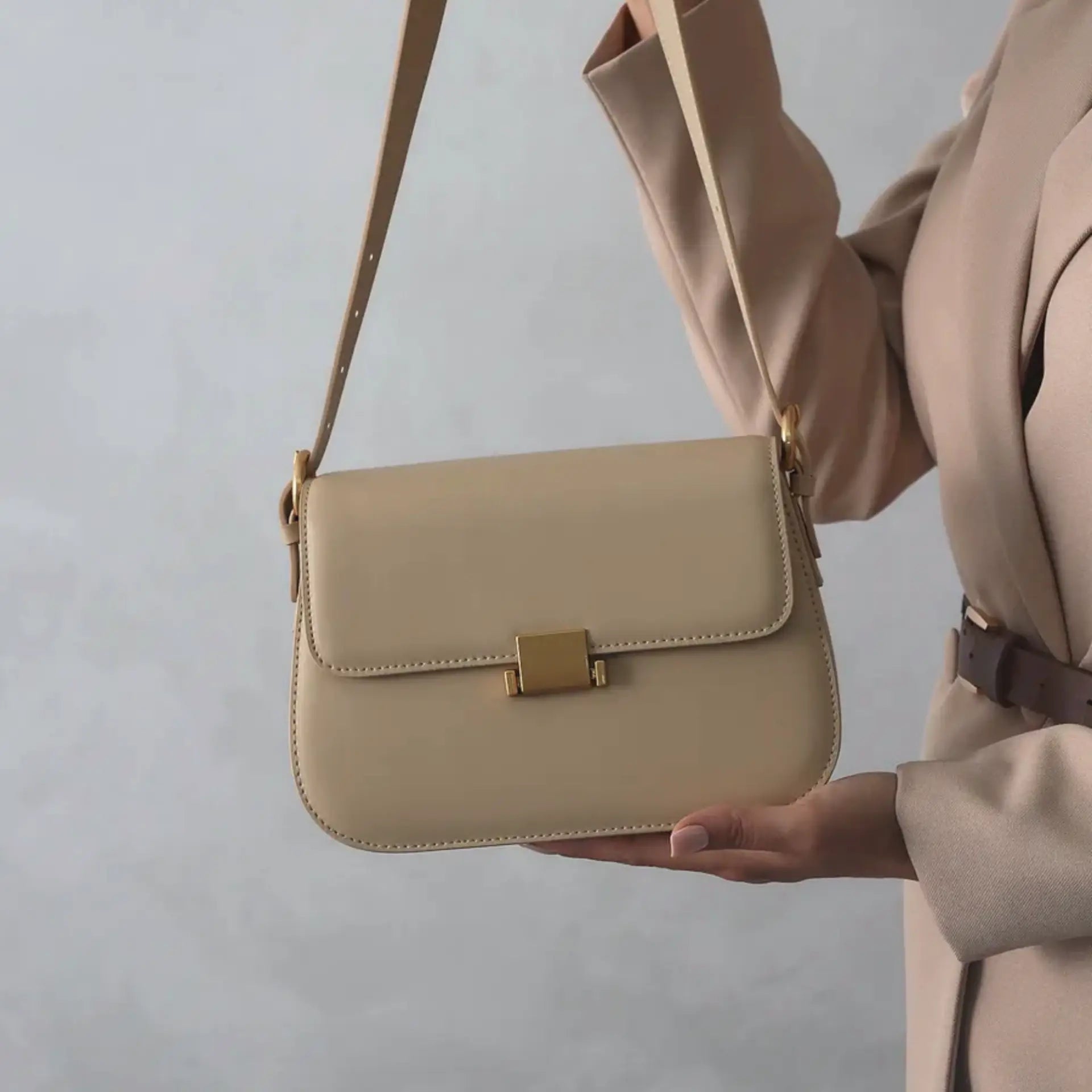 Sac besace pour femme couleur crème Image