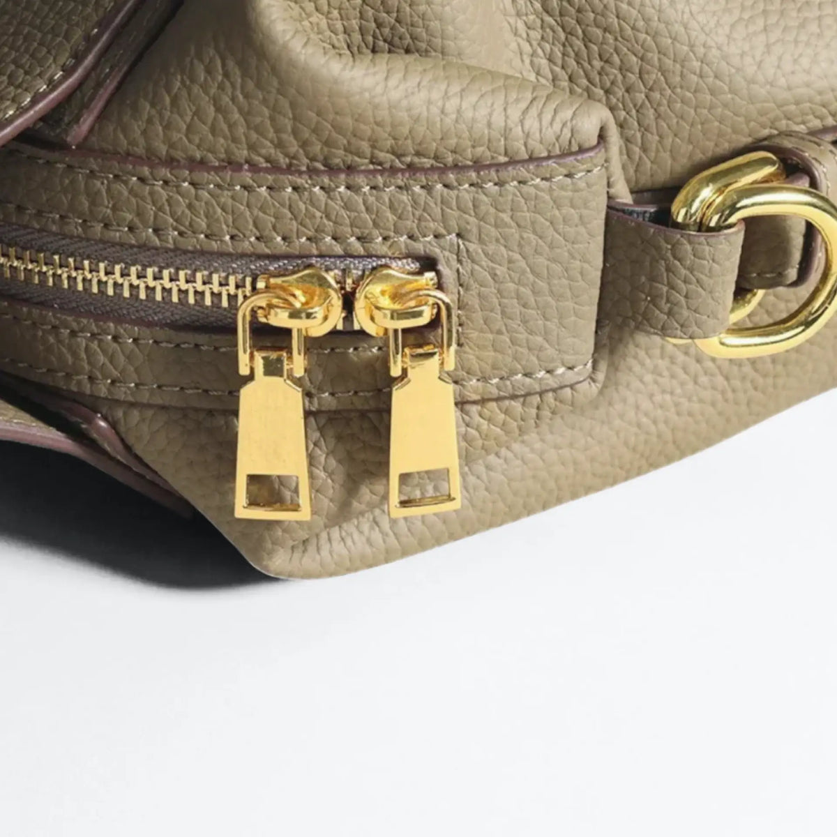 Sac femme besace cuir fermeture zip doré