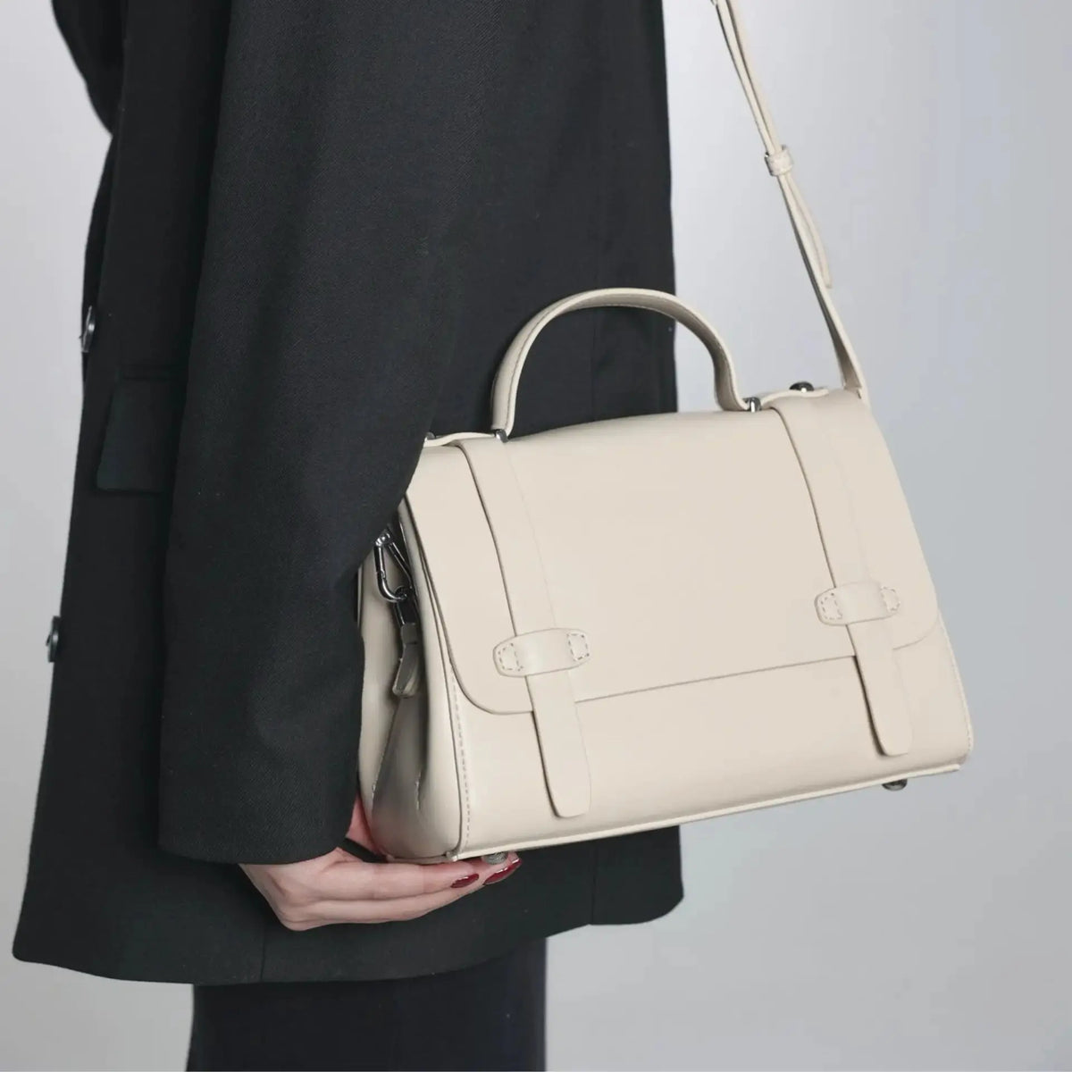 Sac femme cuir besace couleur crème avec anse